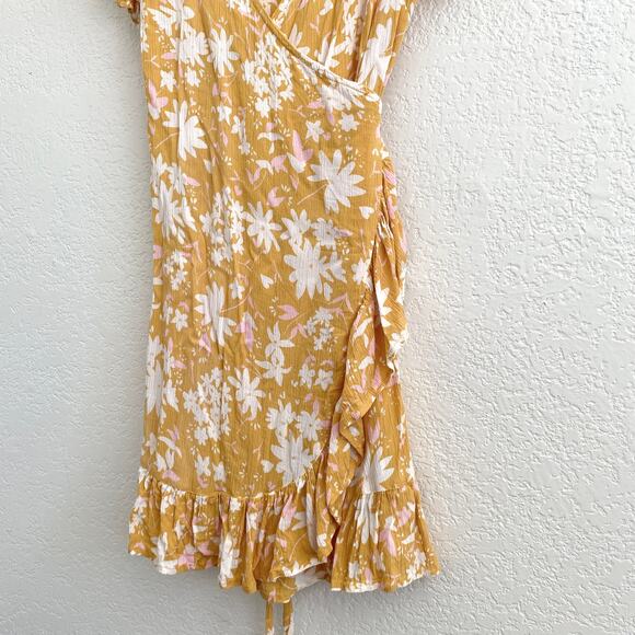 Billabong Wrap and Roll Yellow Floral Ruffle Mini Dress Coastal Girly Large - Picture 6 of 13